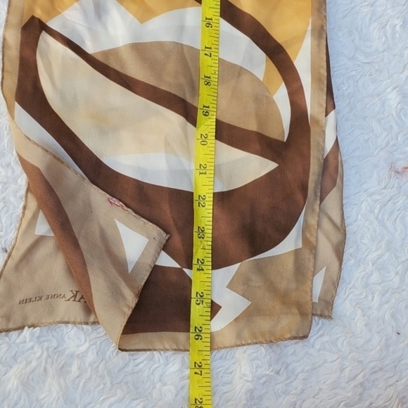 Anne Klein vintage silk scarf - Picture 5 of 7